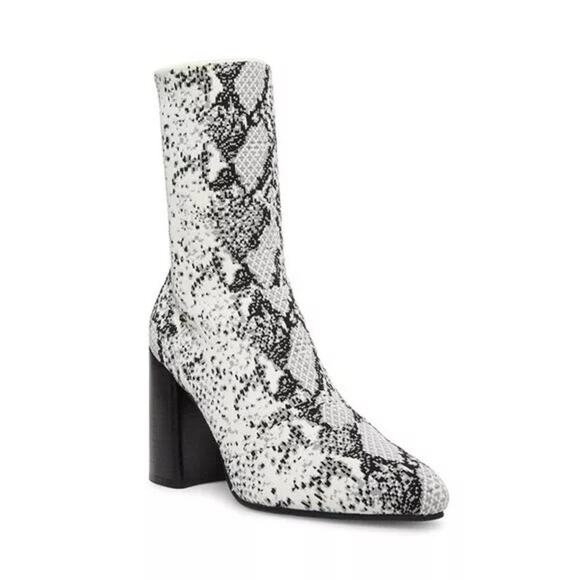 Steve Madden Women's Snake Print Textile Trent Knit Ankle Bootie Shoes Size 9M - Picture 1 of 12